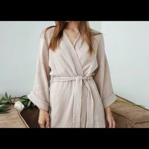 OBLAKO Beige Robe